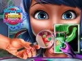Juego Chica con Puntos Doctora de la Lengua en línea